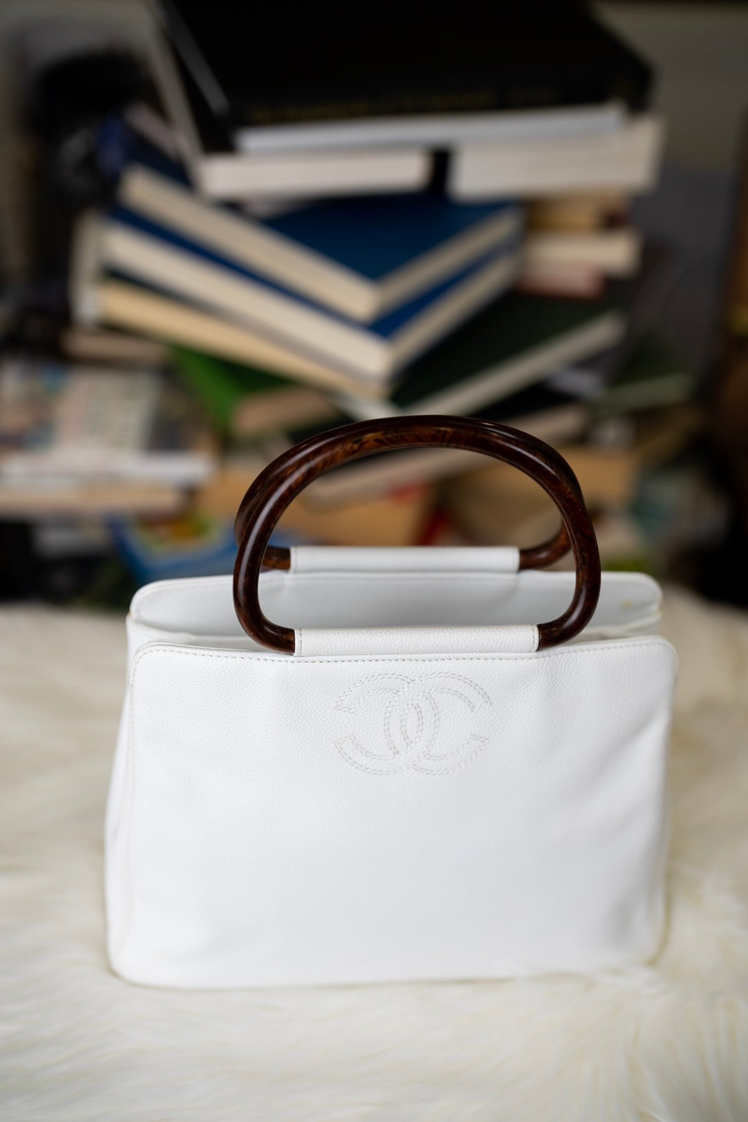 Pre-loved Chanel Vintage  White Caviar Wood Handbag