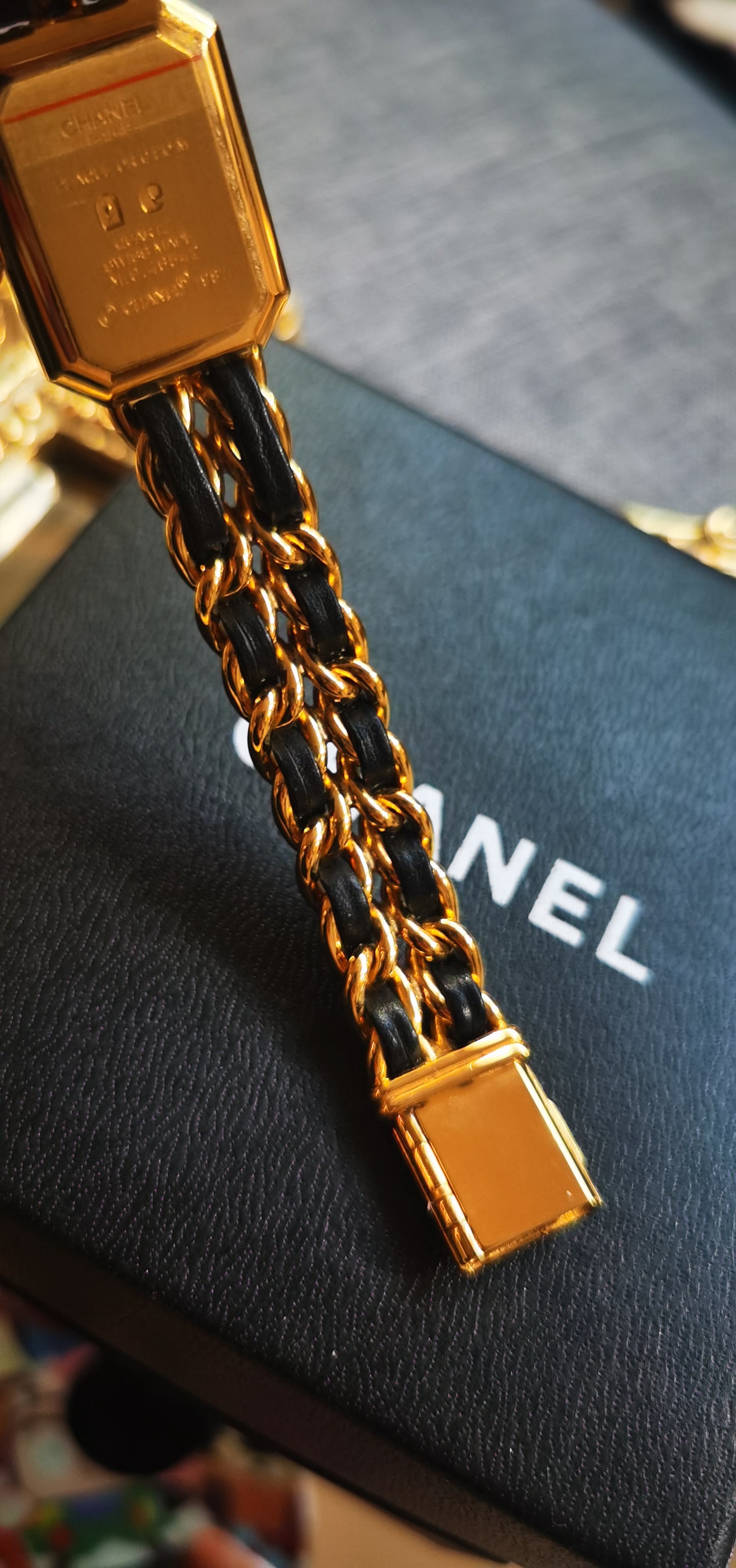Pre-loved Chanel Vintage PREMIÈRE Watch size M