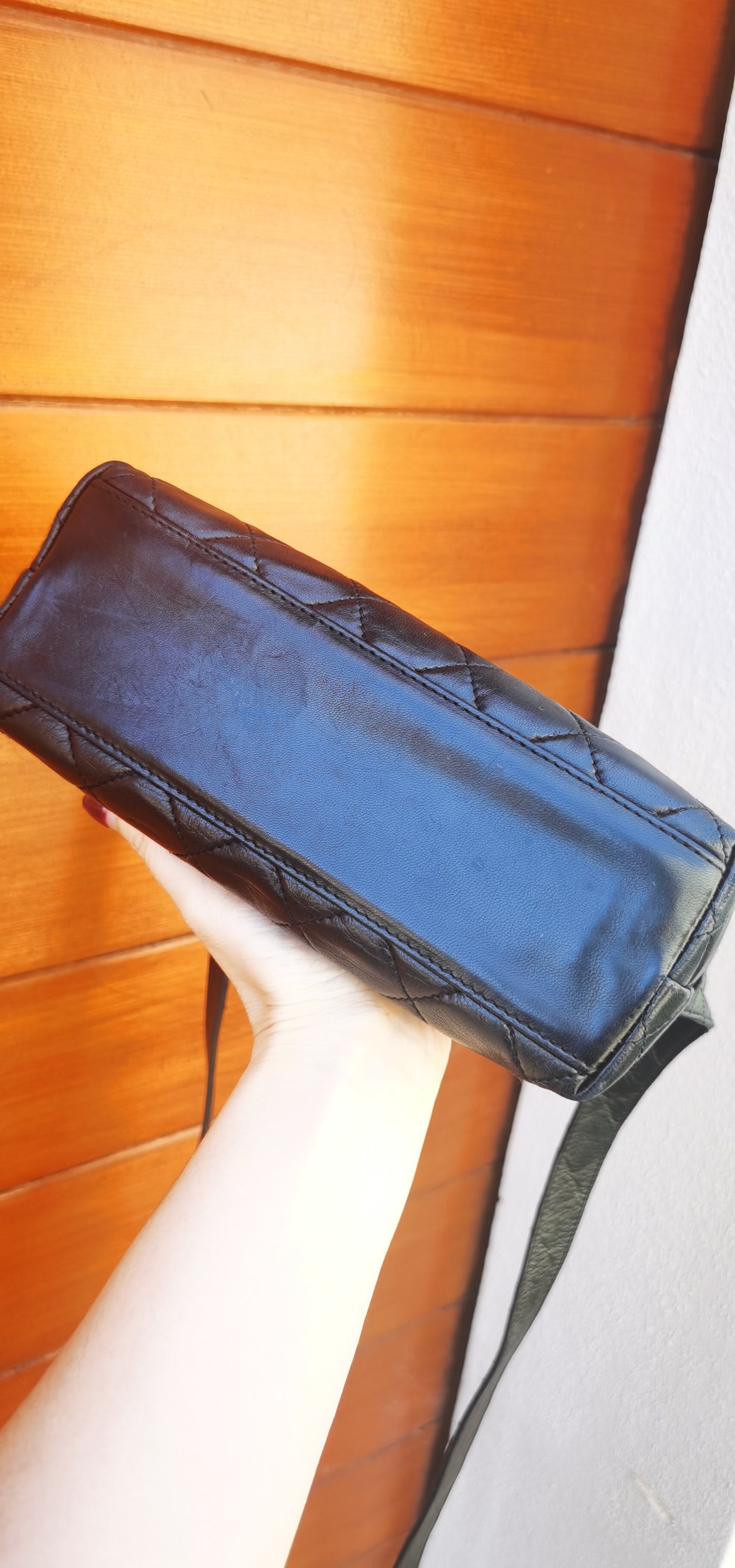 Pre-loved Chanel Vintage CC Diamond-quilted Black Lambskin Crossbody Bag