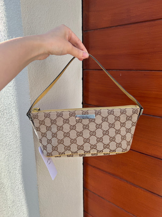 Pre-loved Gucci vintage GG Canvas Boat Baguette