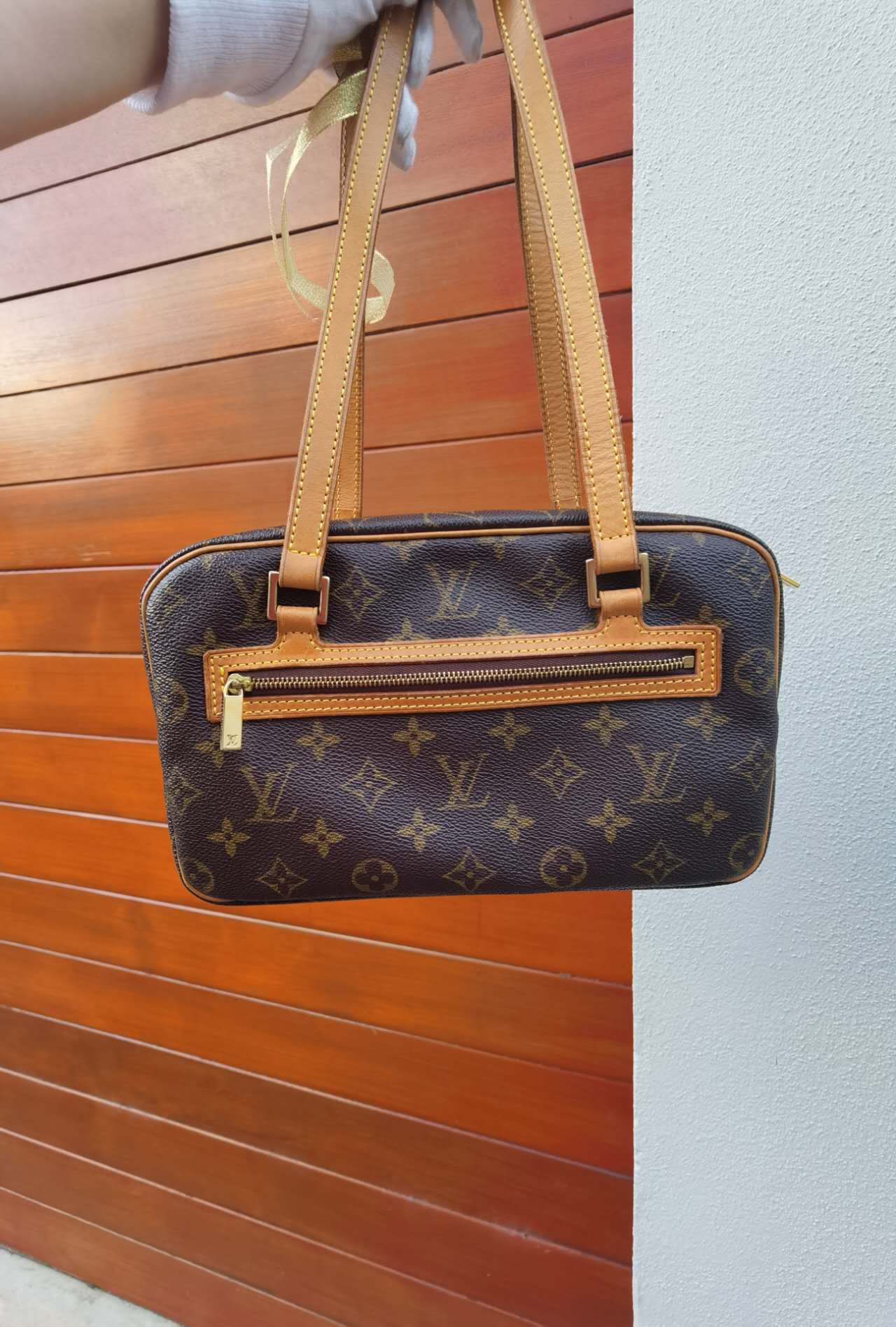 Pre-loved Louis Vuitton Vintage City Shoulder Bag Monogram MM