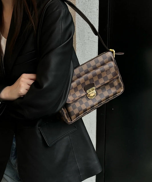 Pre-loved Louis Vuitton Ravello Leather shoulderbag