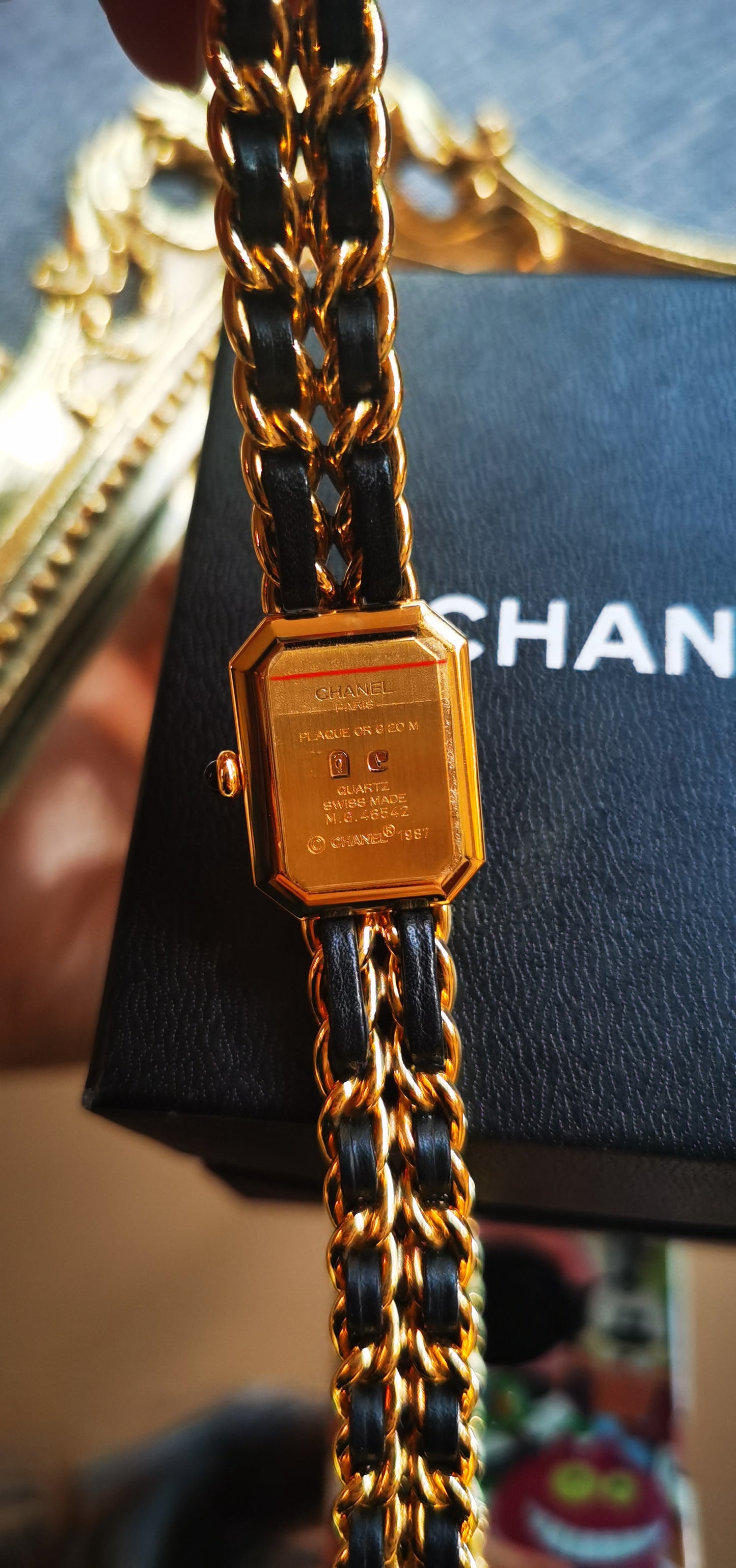 Pre-loved Chanel Vintage PREMIÈRE Watch size M