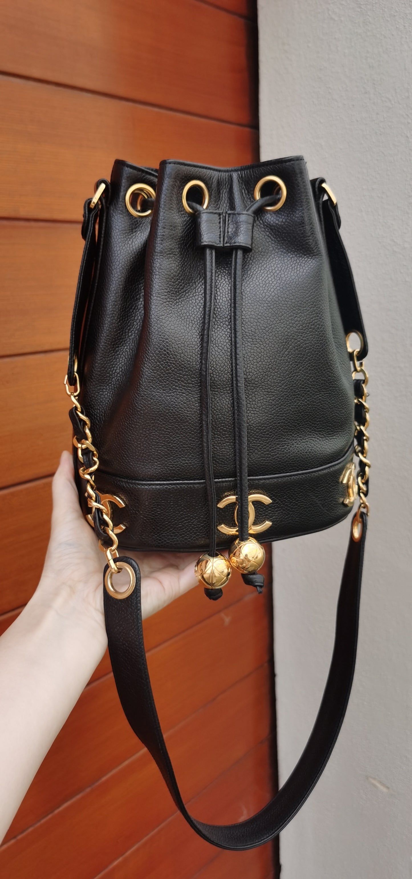 Pre-loved Chanel Vintage Black Caviar Crossbody CC Bucket Bag