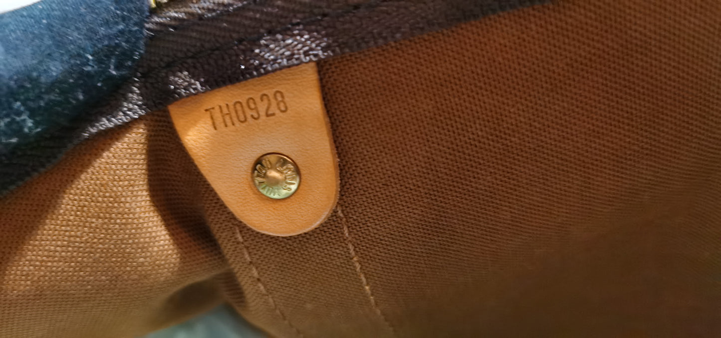 Pre-loved Louis Vuitton Keepall Bandoulière 55 Travel Bag Monogram
