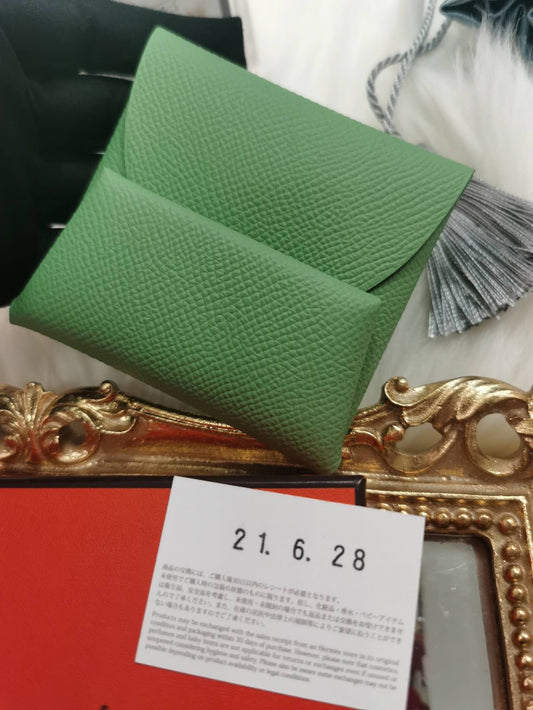 Pre-loved Hermès Calvi Duo cardholder