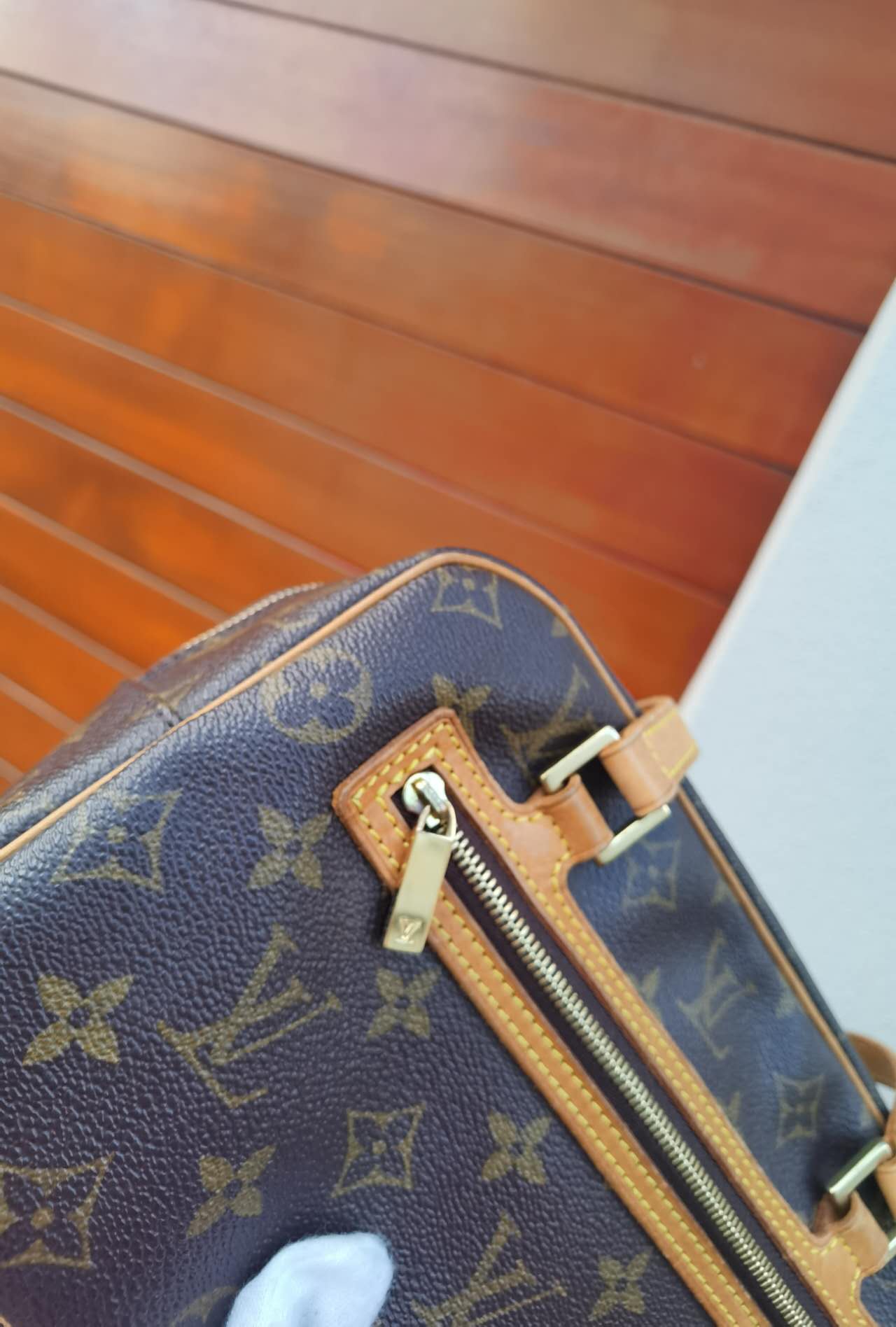 Pre-loved Louis Vuitton Vintage City Shoulder Bag Monogram MM