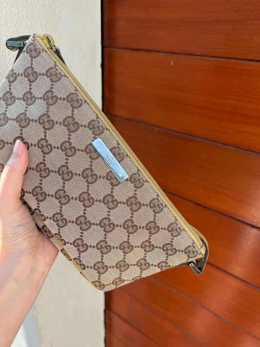 Pre-loved Gucci vintage GG Canvas Boat Baguette