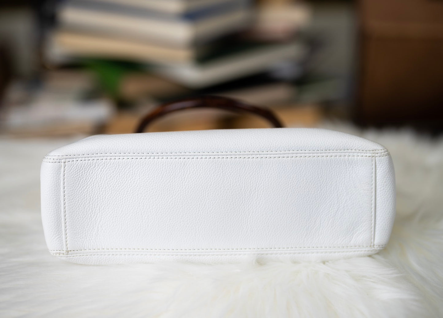 Pre-loved Chanel Vintage White Caviar Wood Handbag