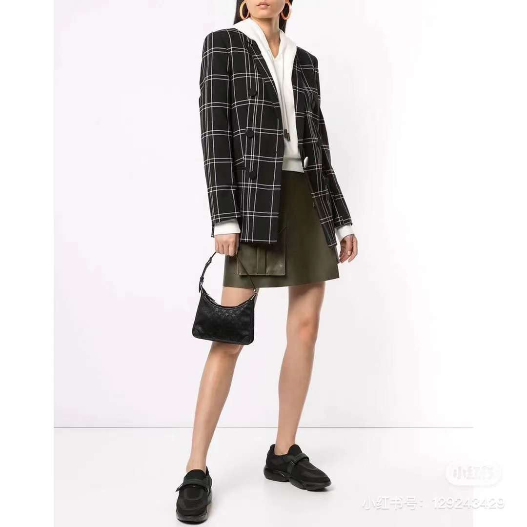 Pre-loved Louis Vuitton Mini Silk Boulogne Handbag Black