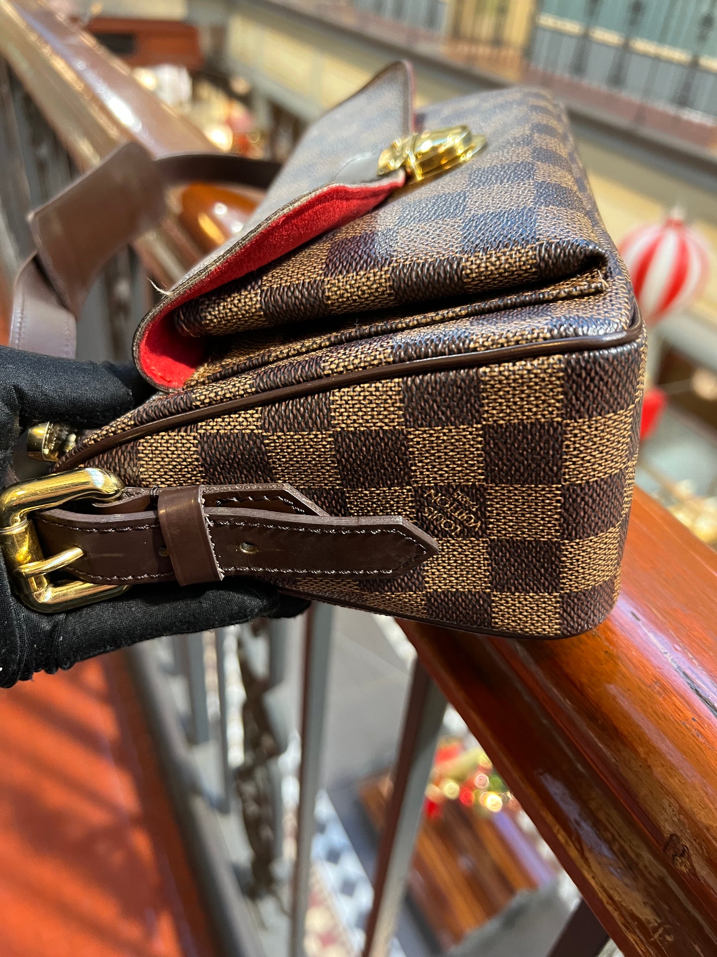 Pre-loved Louis Vuitton Ravello Leather shoulderbag