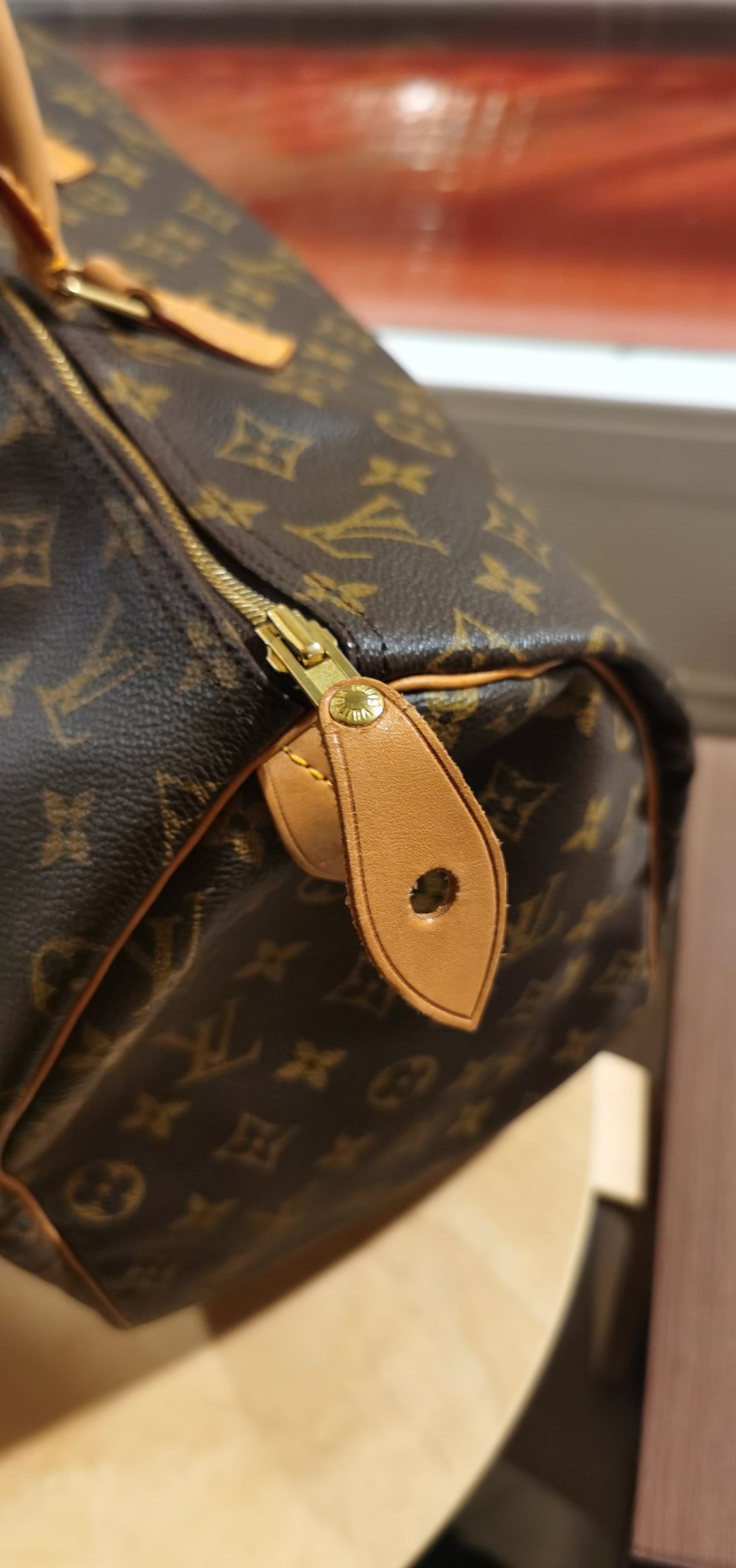 Pre-loved Louis Vuitton Vintage Speedy 40 Leather Handbag