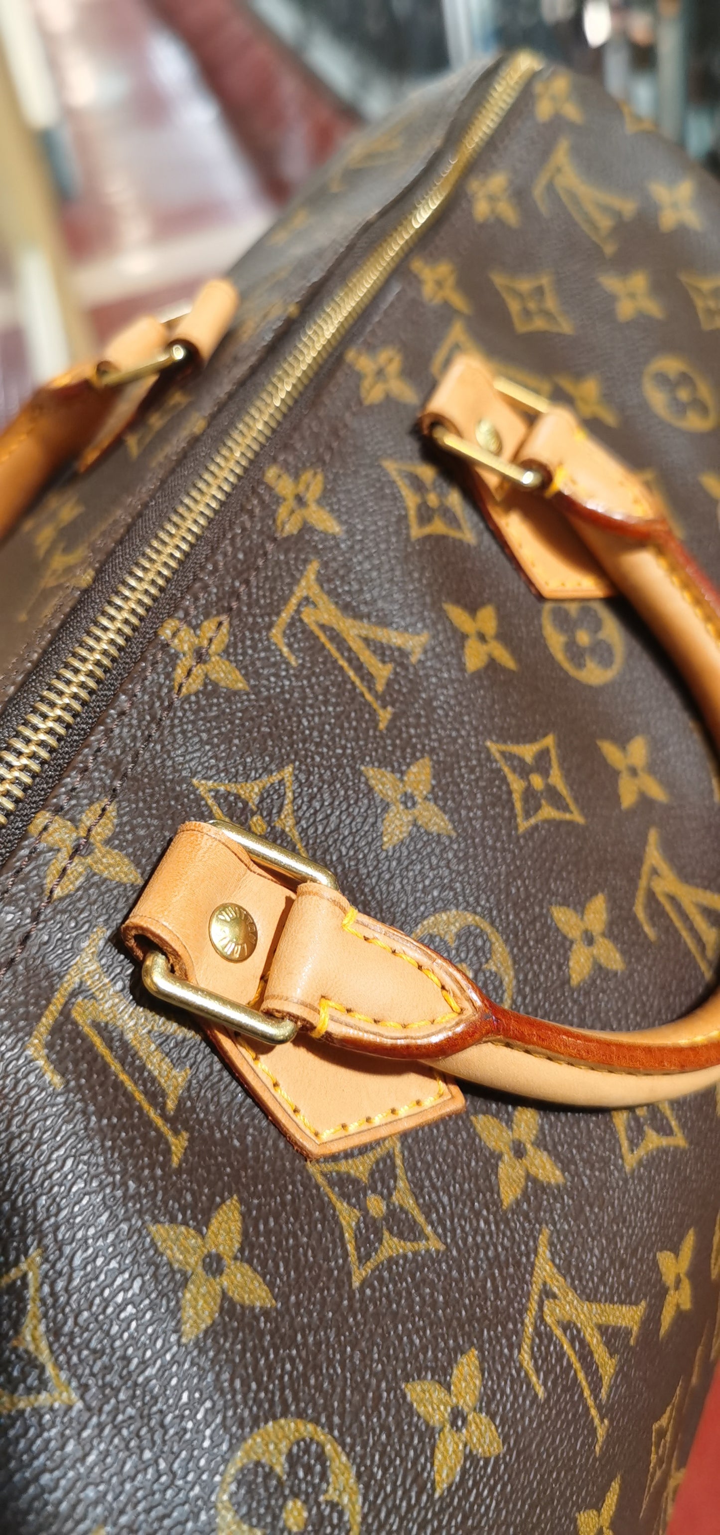 Pre-loved Louis Vuitton Vintage Speedy 40 Leather Handbag