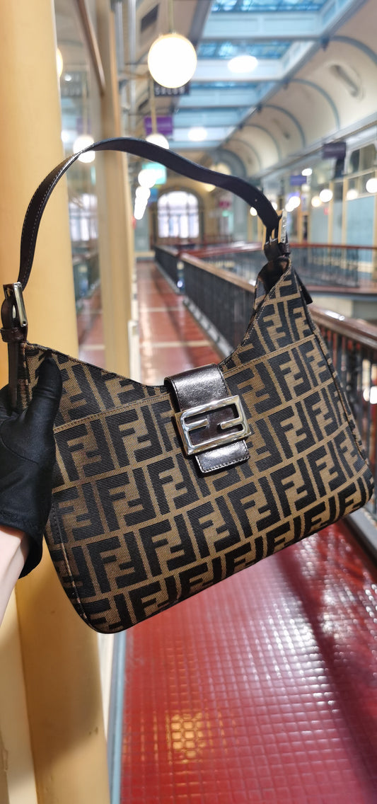 Pre-loved Fendi Vintage Baguette Handbag