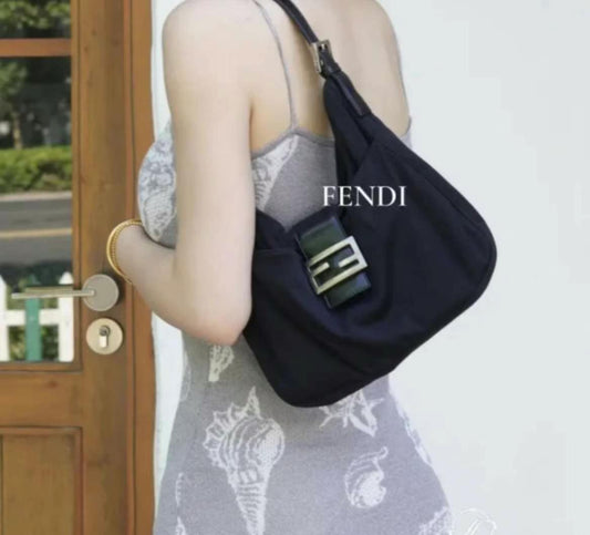 Pre-loved Fendi Vintage Nylon Shoulder Bag Black