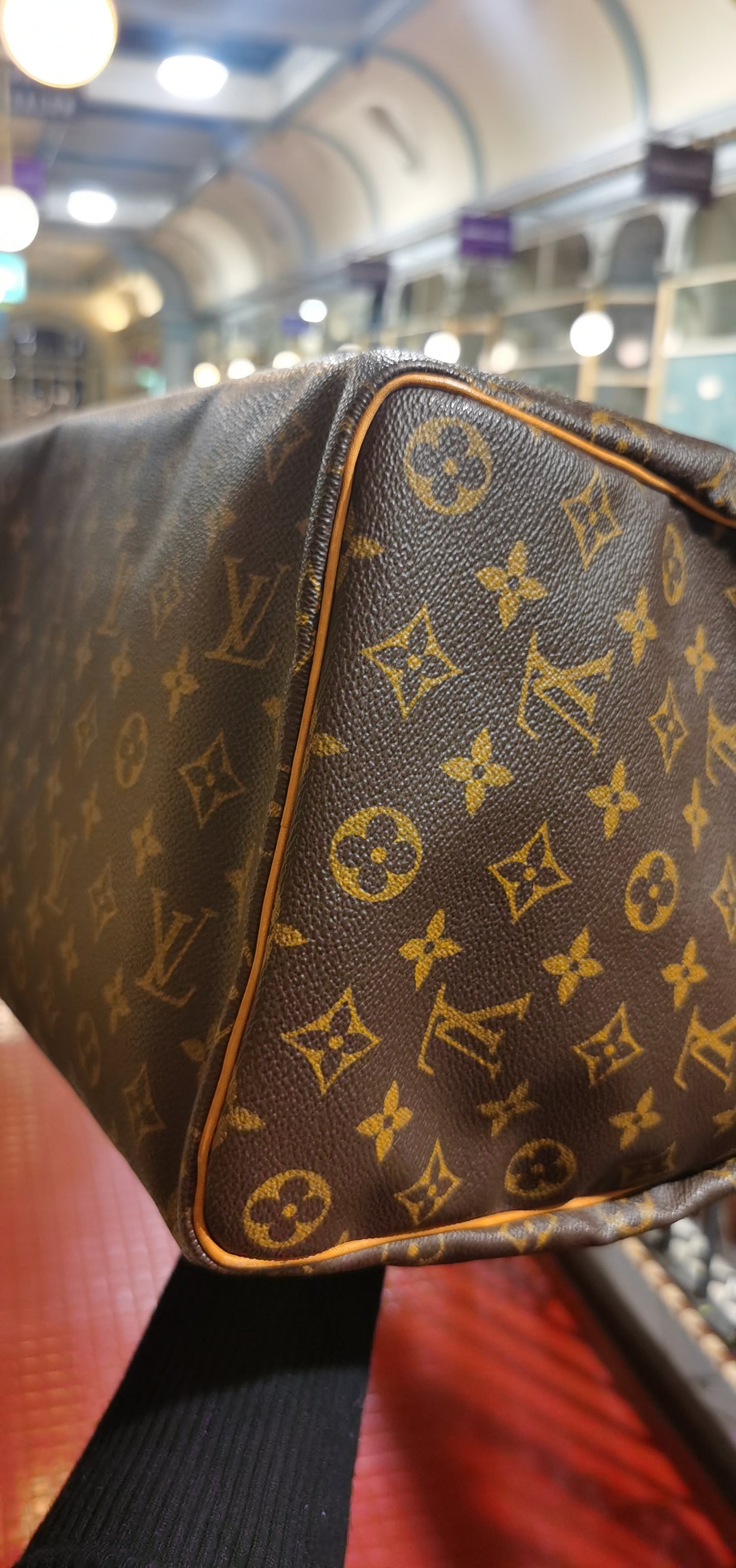 Pre-loved Louis Vuitton Vintage Speedy 40 Leather Handbag