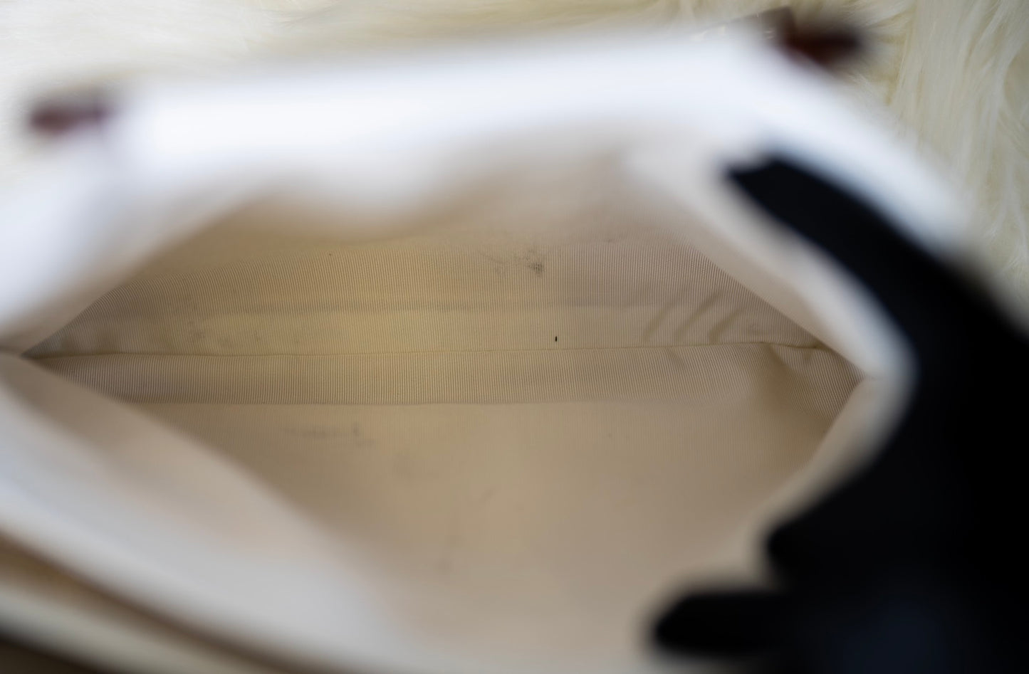 Pre-loved Chanel Vintage White Caviar Wood Handbag