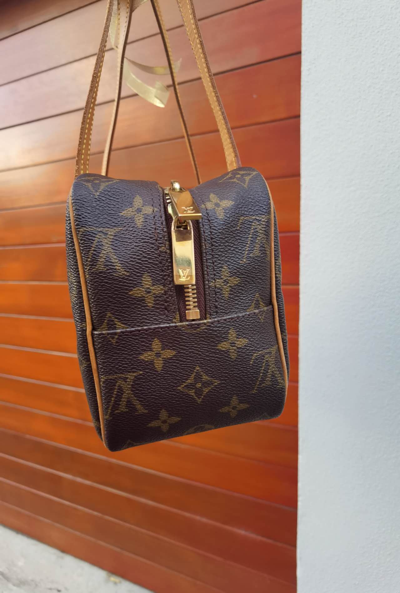 Pre-loved Louis Vuitton Vintage City Shoulder Bag Monogram MM