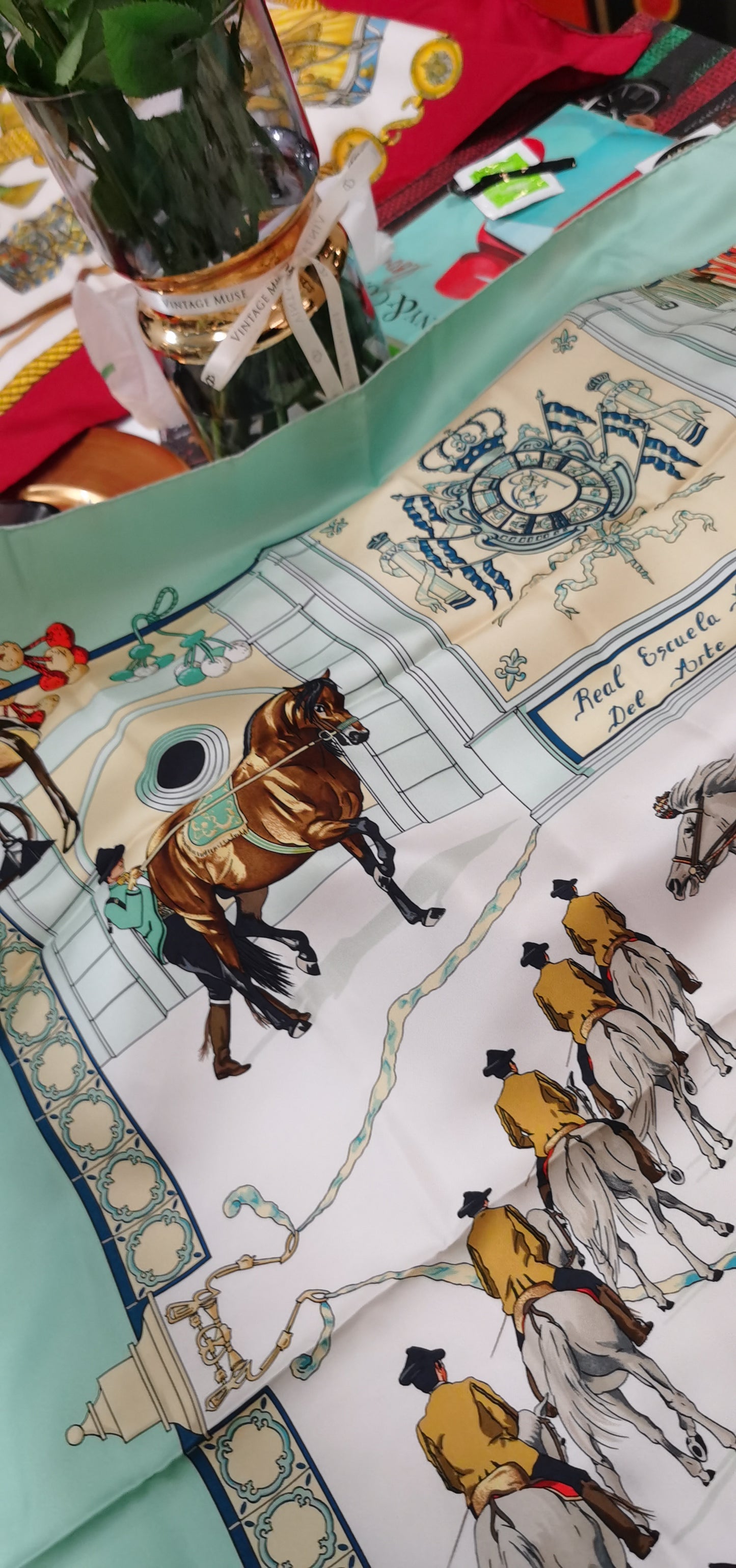 Pre-loved Hermès Vintage CARRÉ 90 Silk Handkerchief