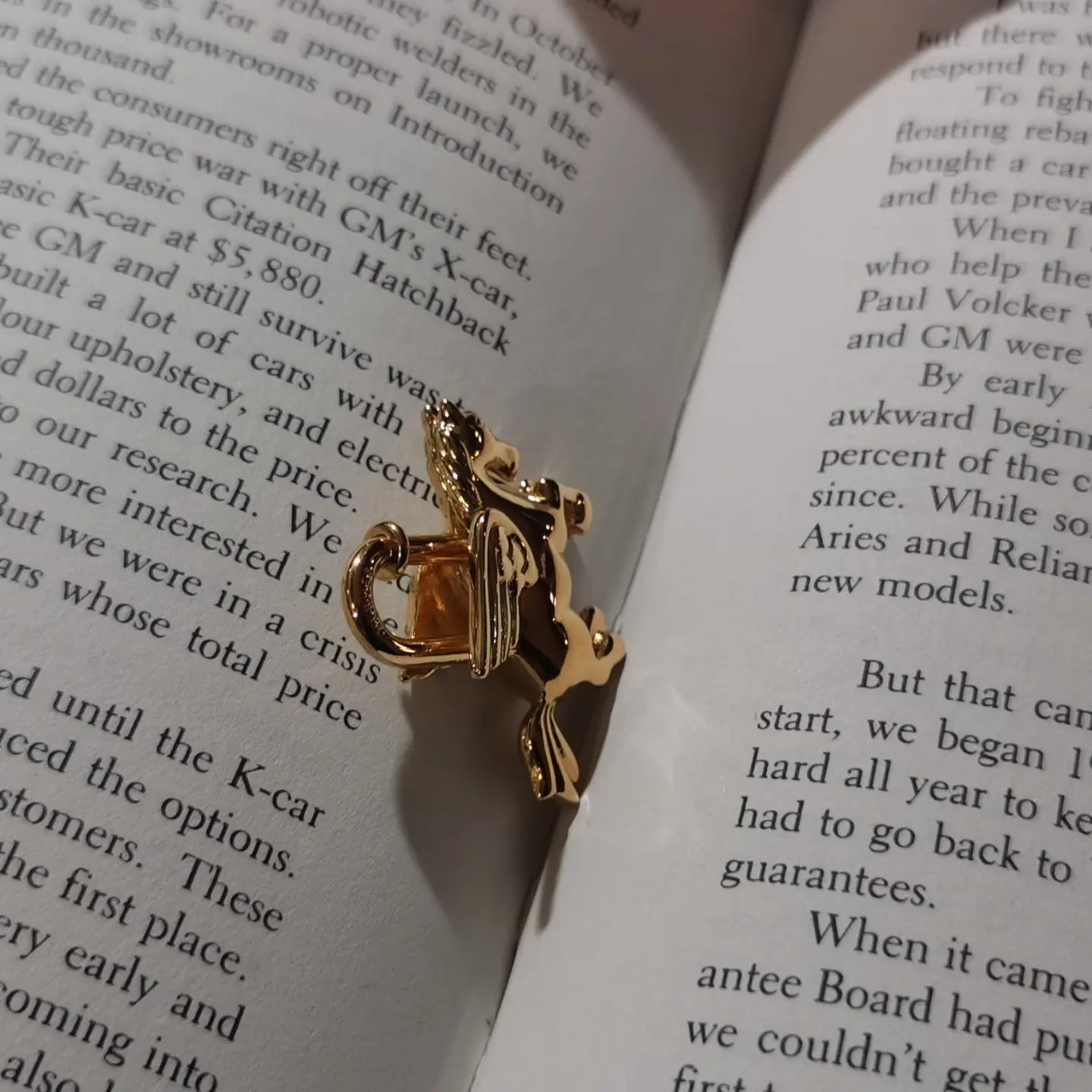 Pre-loved Hermès Pegasus Lock Cadena Charm- Gold Plated