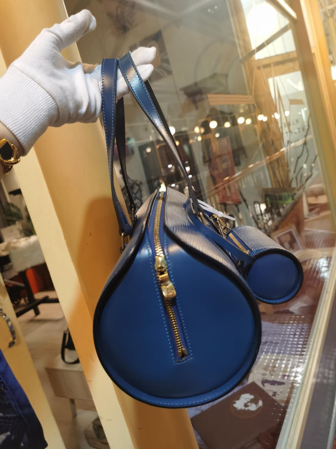 Pre-loved Louis Vuitton Vintage Papillon Epi Leather Blue