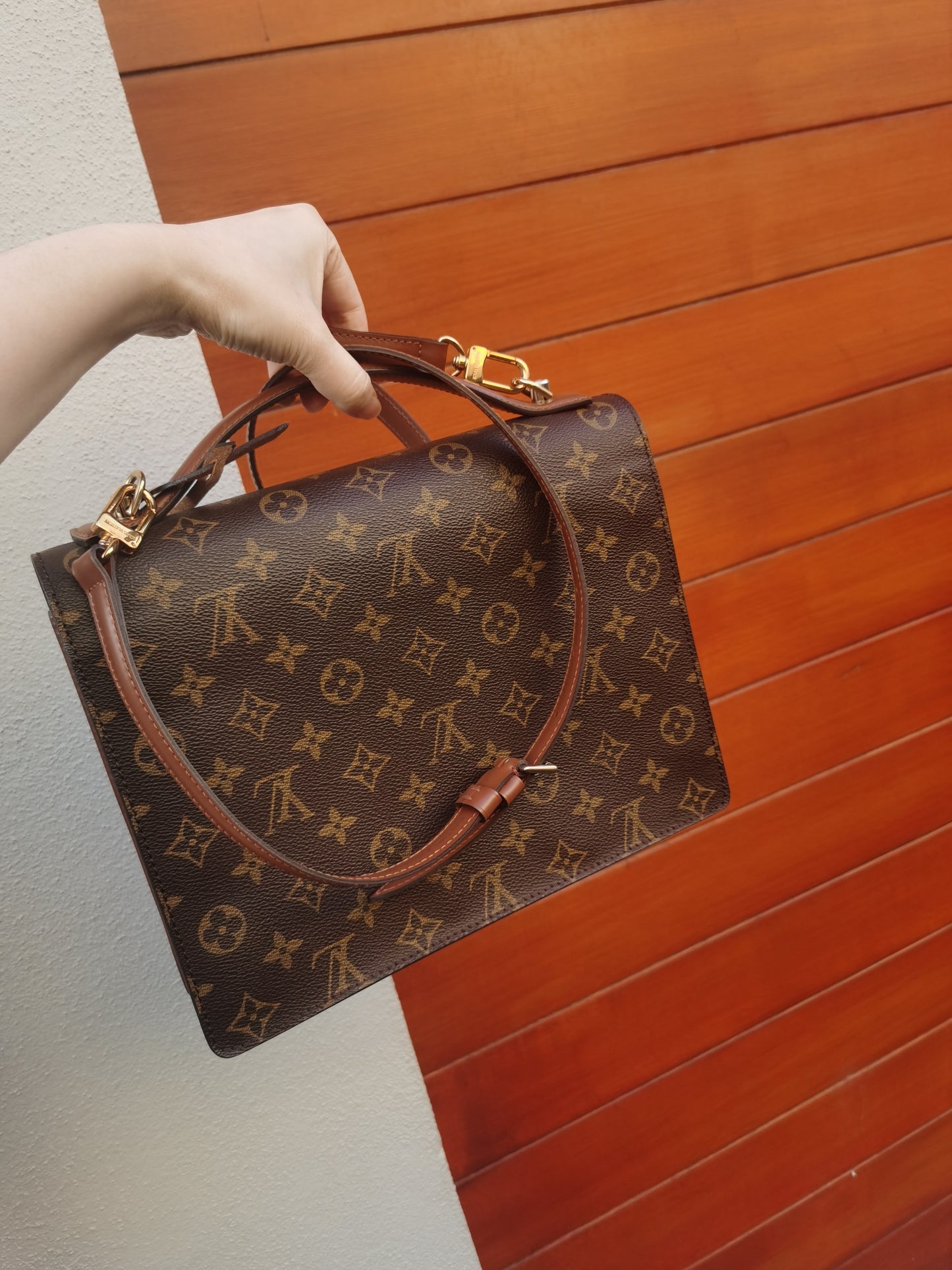 Pre-loved Louis Vuitton Vintage Monceau Crossbody Bag Monogram