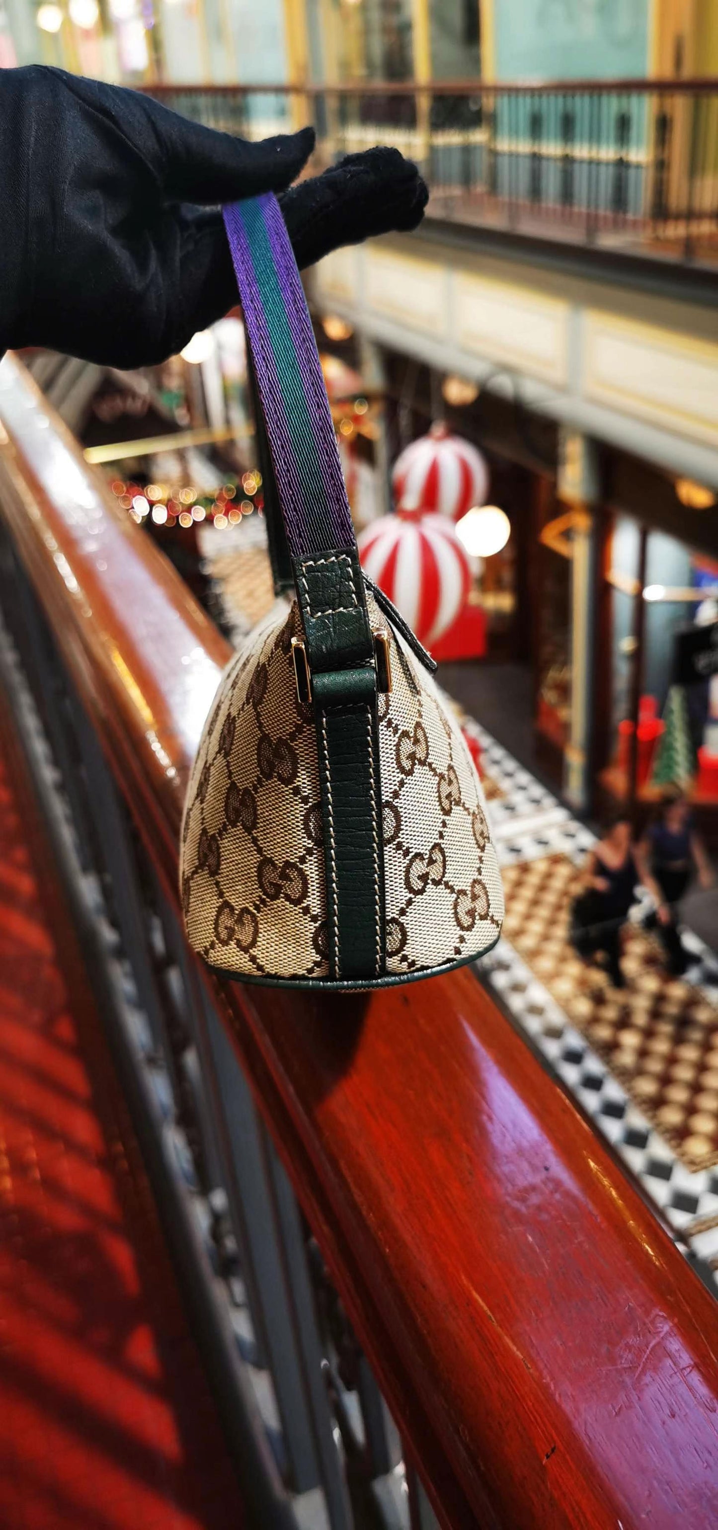 Pre-loved Gucci vintage GG Canvas Boat Baguette Bag