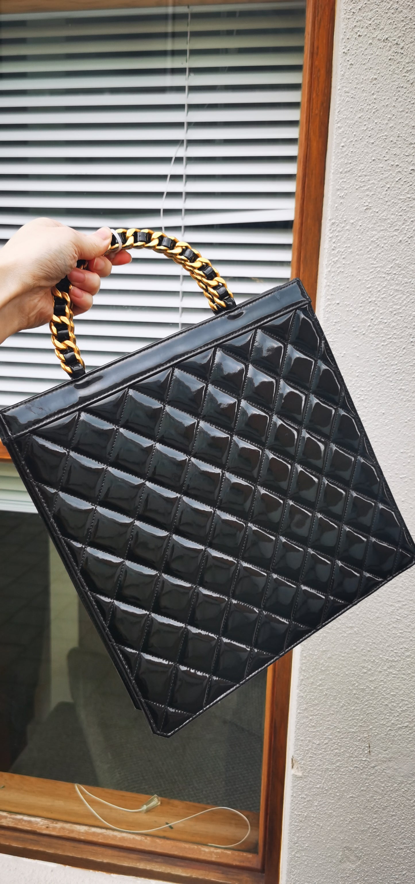 Pre-loved Chanel Vintage Patent Leather Handbag Black