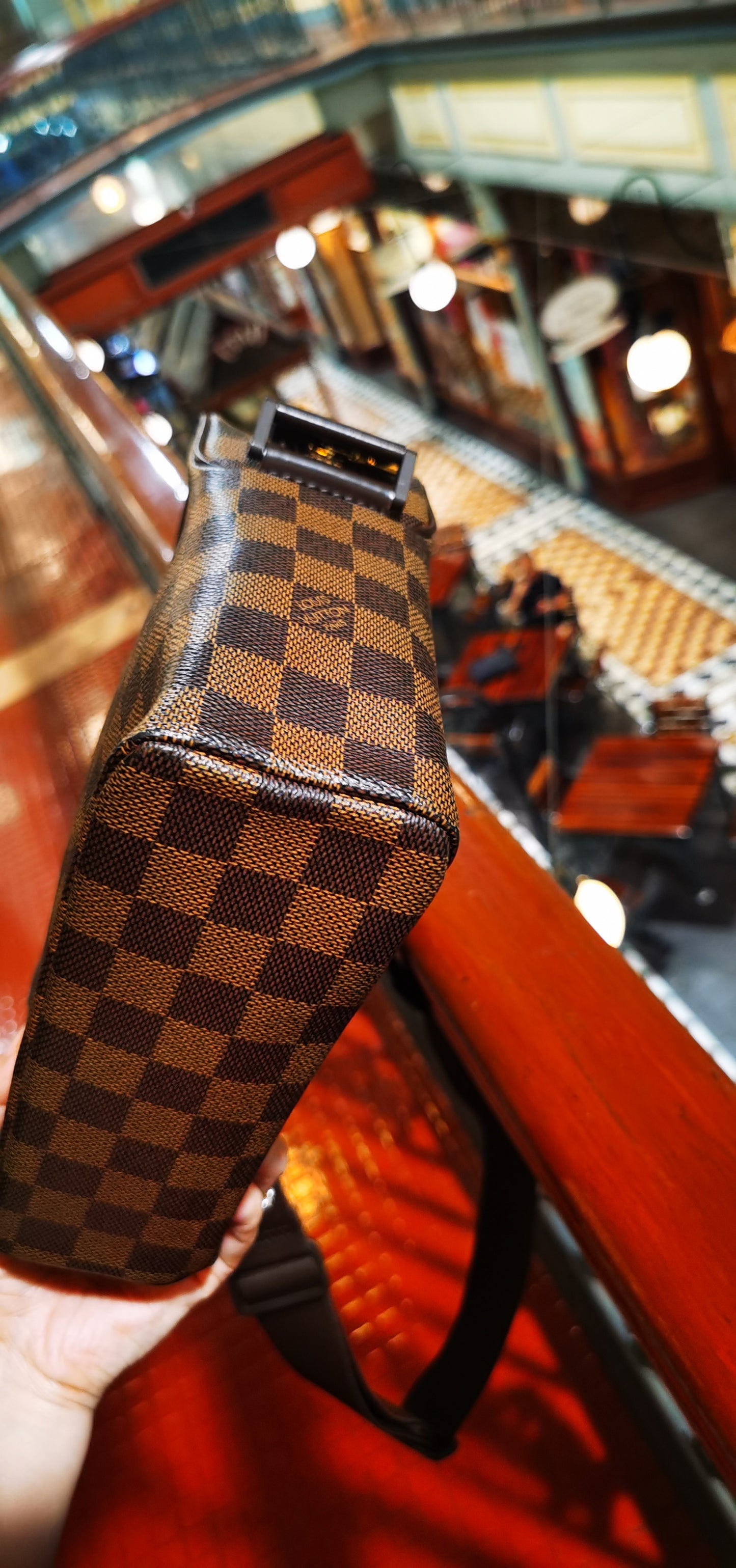 Pre-loved Louis Vuitton Vintage Olav Leather Crossbody Bag