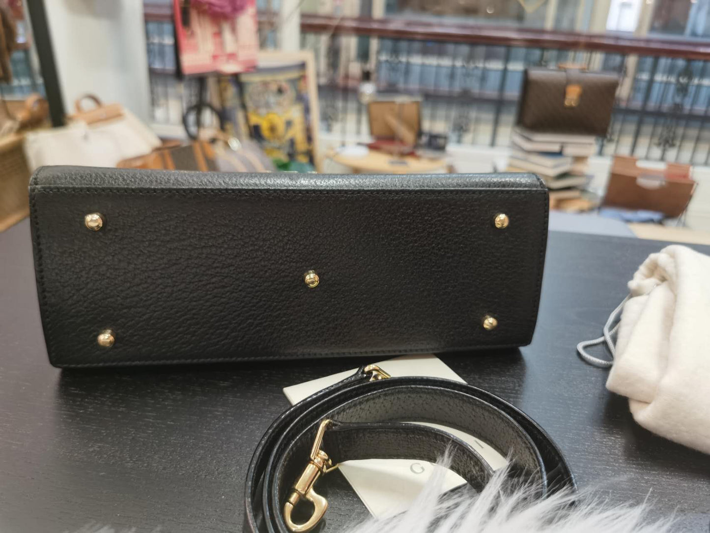 Pre-loved Gucci Vintage Leather Kelly Shoulder Bag Black