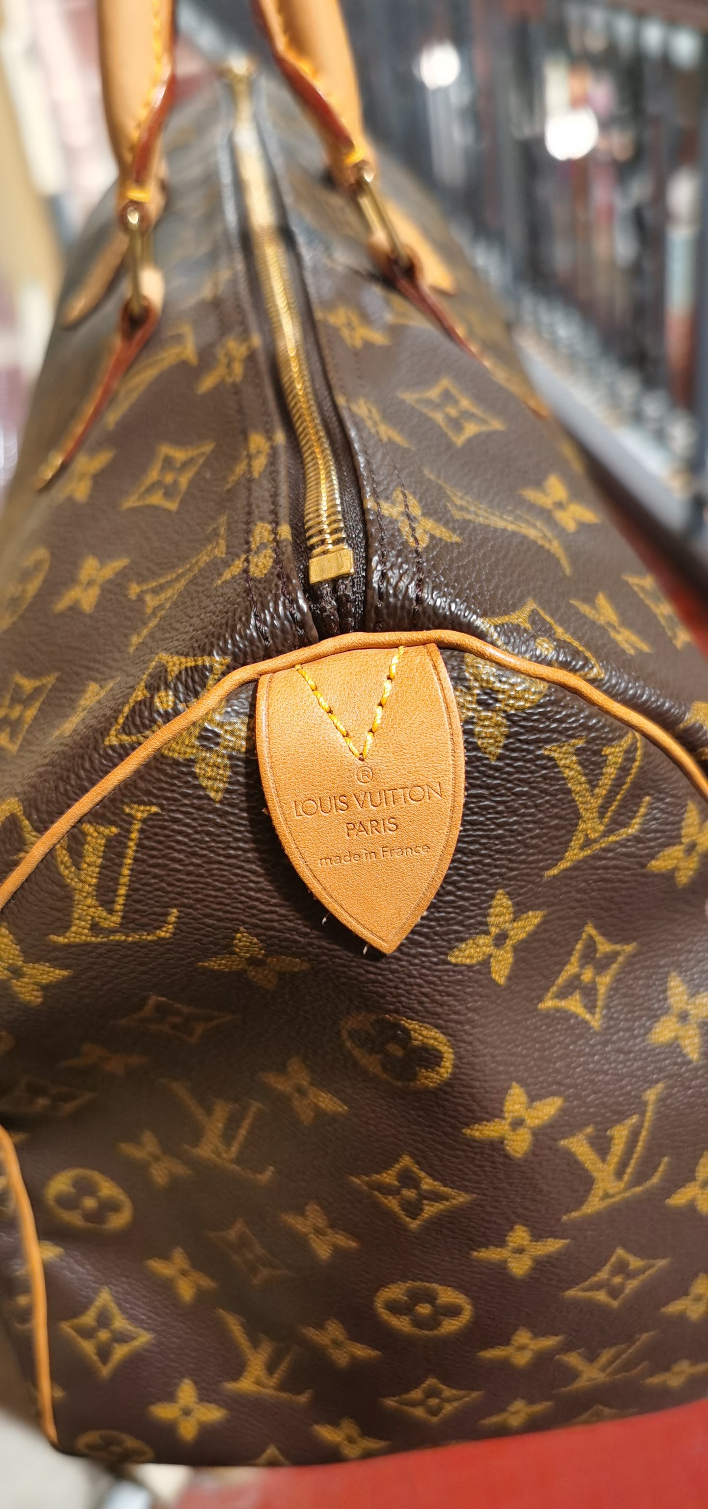 Pre-loved Louis Vuitton Vintage Speedy 40 Leather Handbag