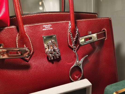 Pre-loved Hermès Elephant Lock Cadena Charm- Silver