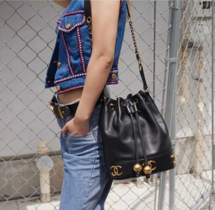 Pre-loved Chanel Vintage Black Caviar Crossbody CC Bucket Bag