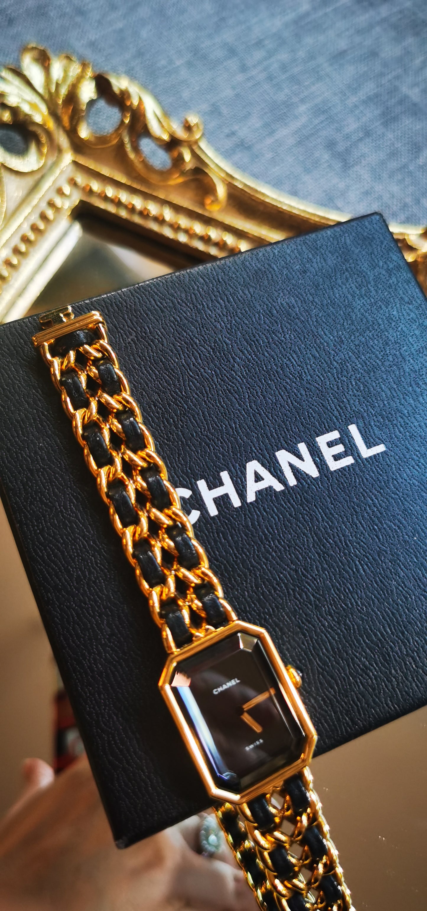 Pre-loved Chanel Vintage PREMIÈRE Watch size M