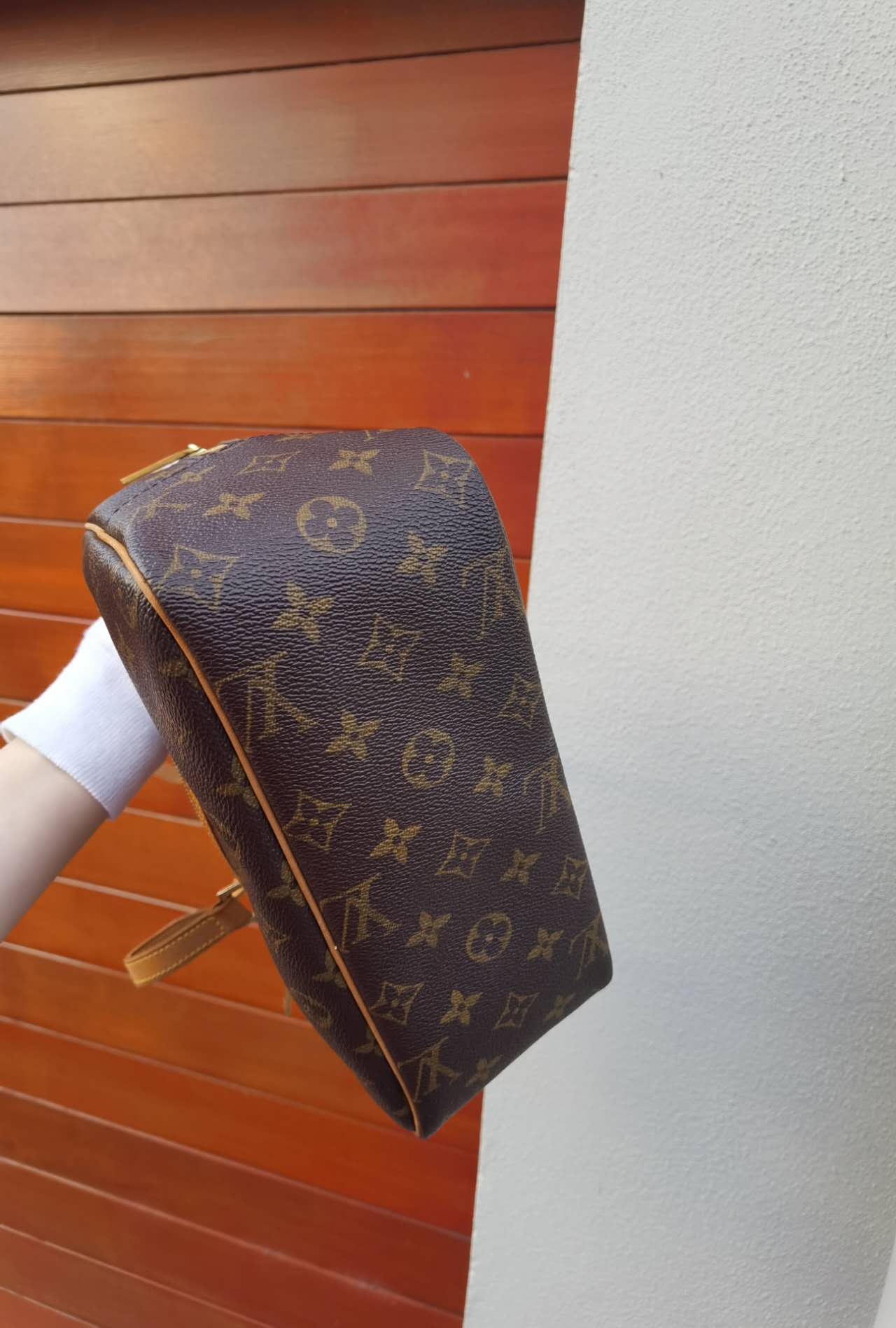 Pre-loved Louis Vuitton Vintage City Shoulder Bag Monogram MM