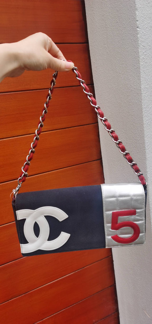 Pre-loved Chanel Vintage Shoulder Bag Jean 2000s