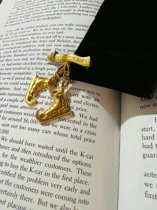 Pre-loved Hermès Pin Brooch Gold Plated