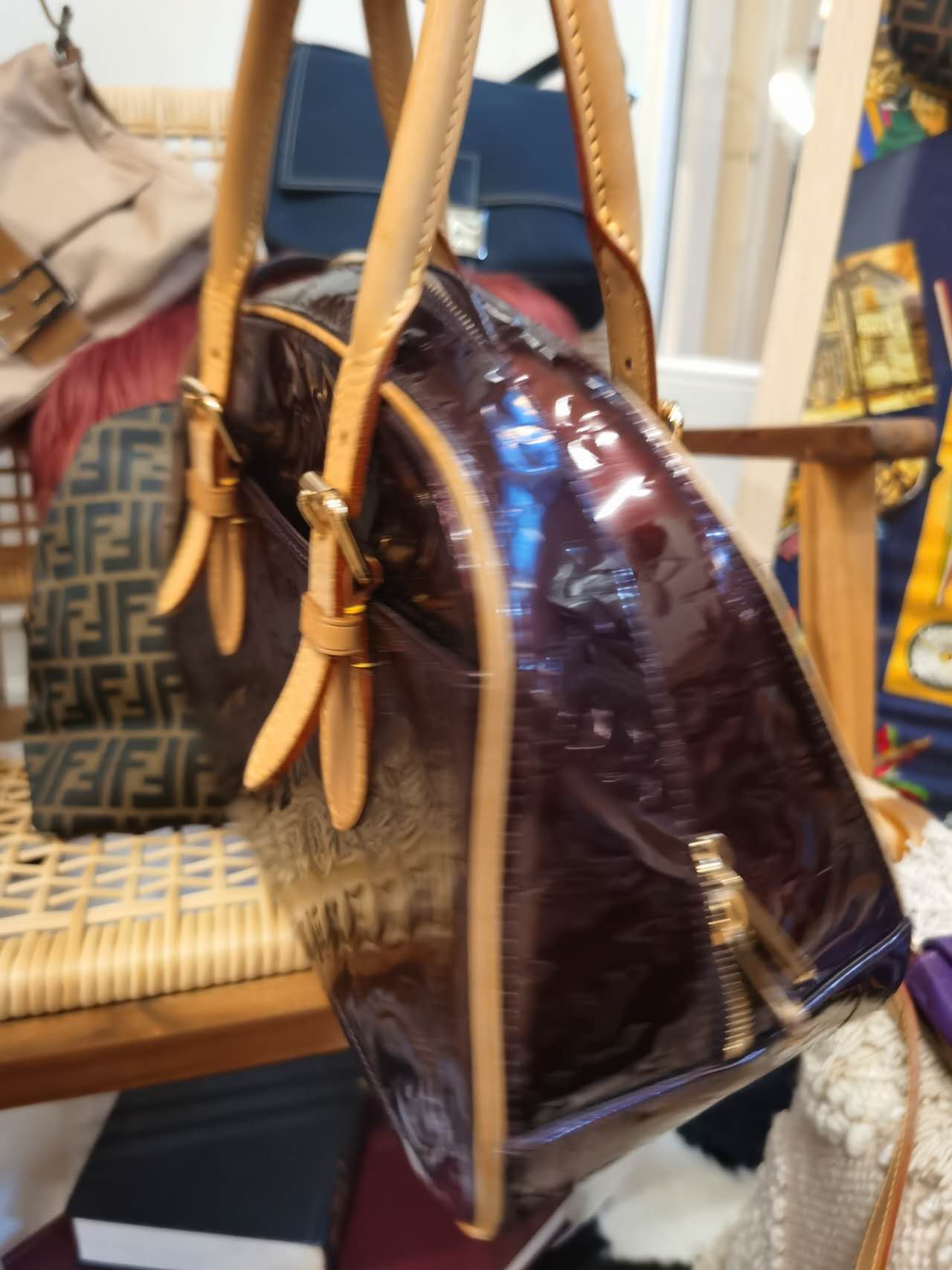 Pre-loved Louis Vuitton Summit Patent Leather Handbag