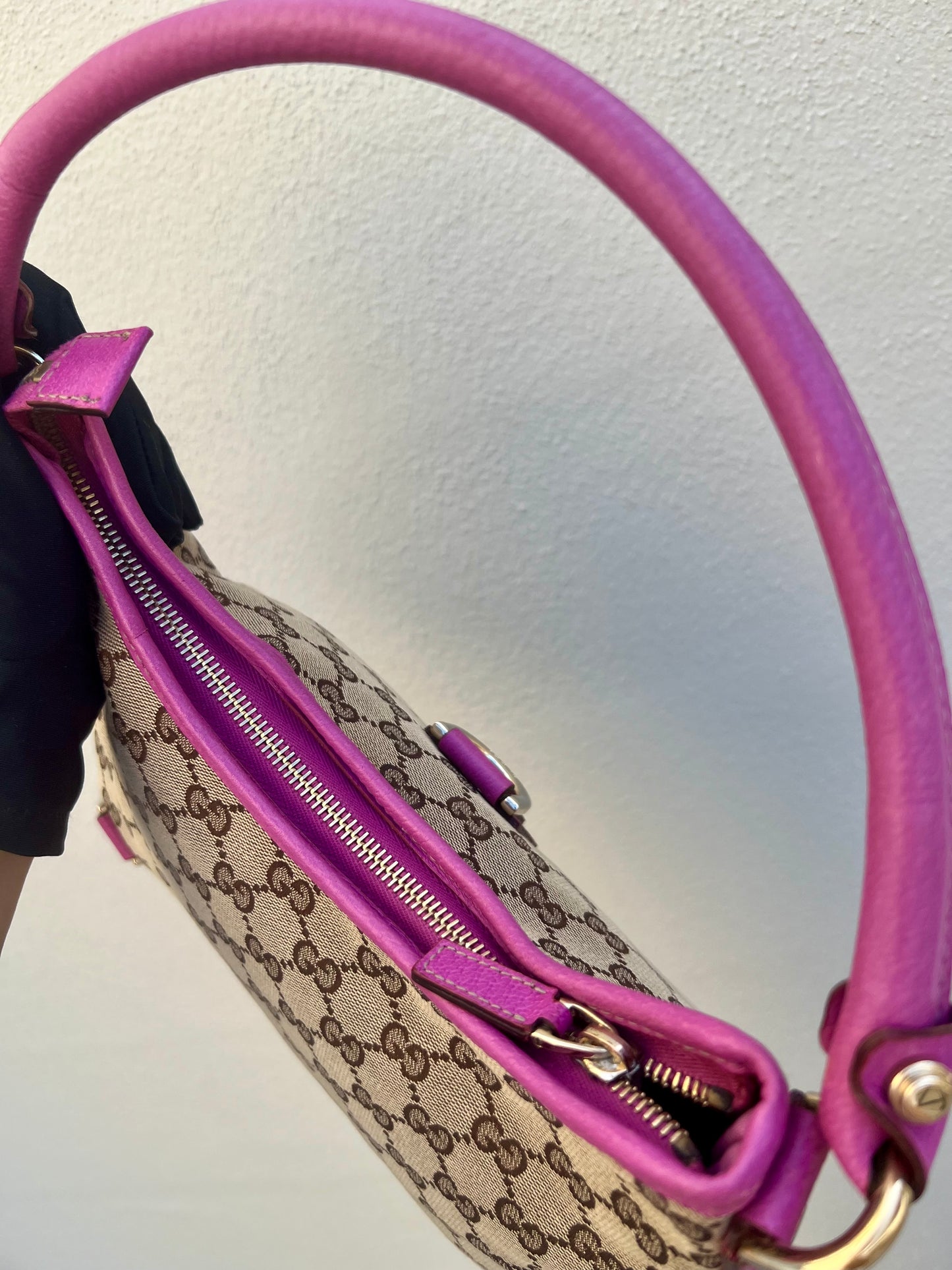 Pre-loved Gucci GG Fabric Abbey Medium D-Ring Hobo Bag