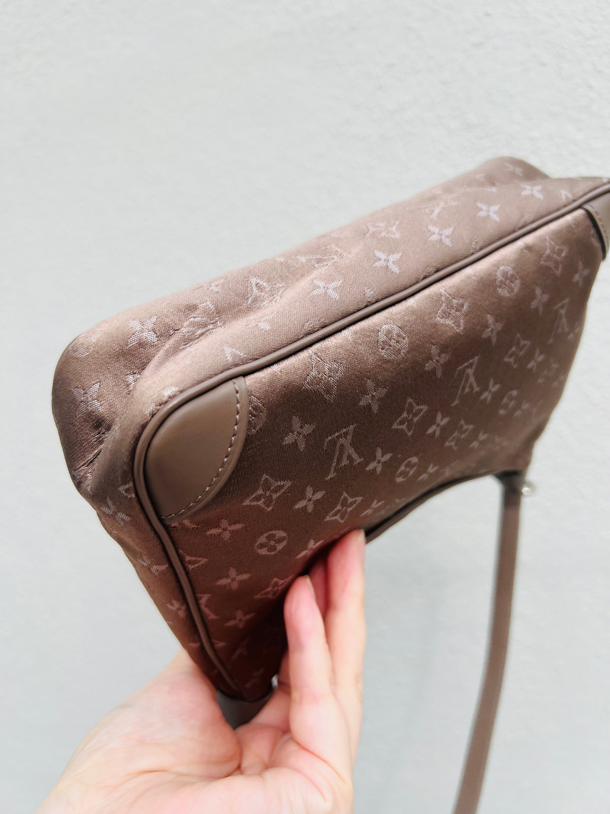 Pre-loved Louis Vuitton Mini Silk Boulogne Handbag Champagne