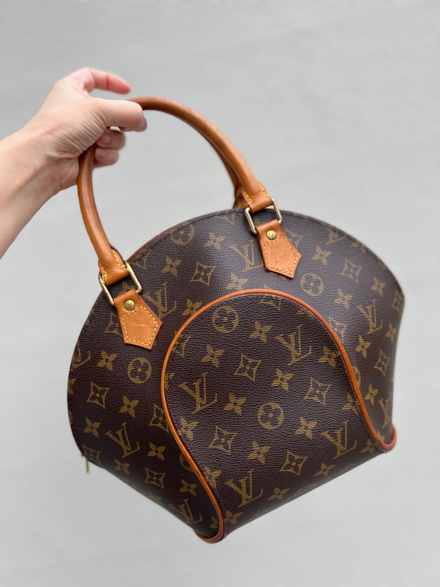 Pre-loved Louis Vuitton Vintage Ellipse PM Monogram Handbag 1998