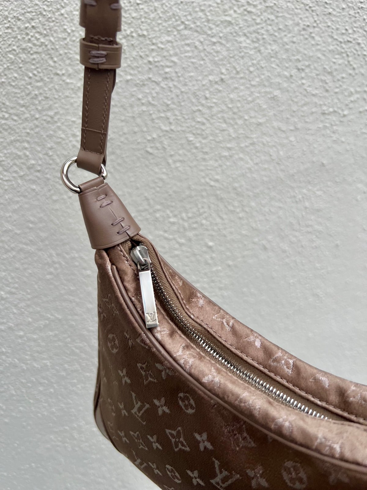 Pre-loved Louis Vuitton Mini Silk Boulogne Handbag Champagne