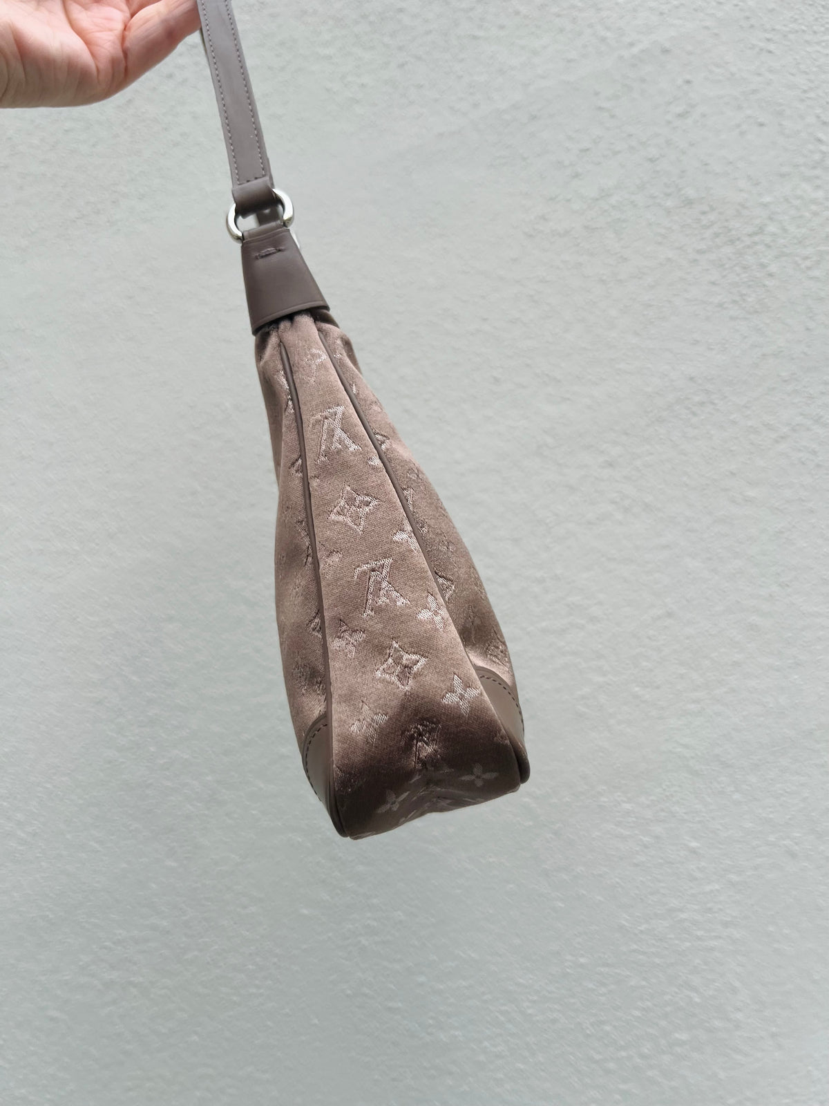Pre-loved Louis Vuitton Mini Silk Boulogne Handbag Champagne