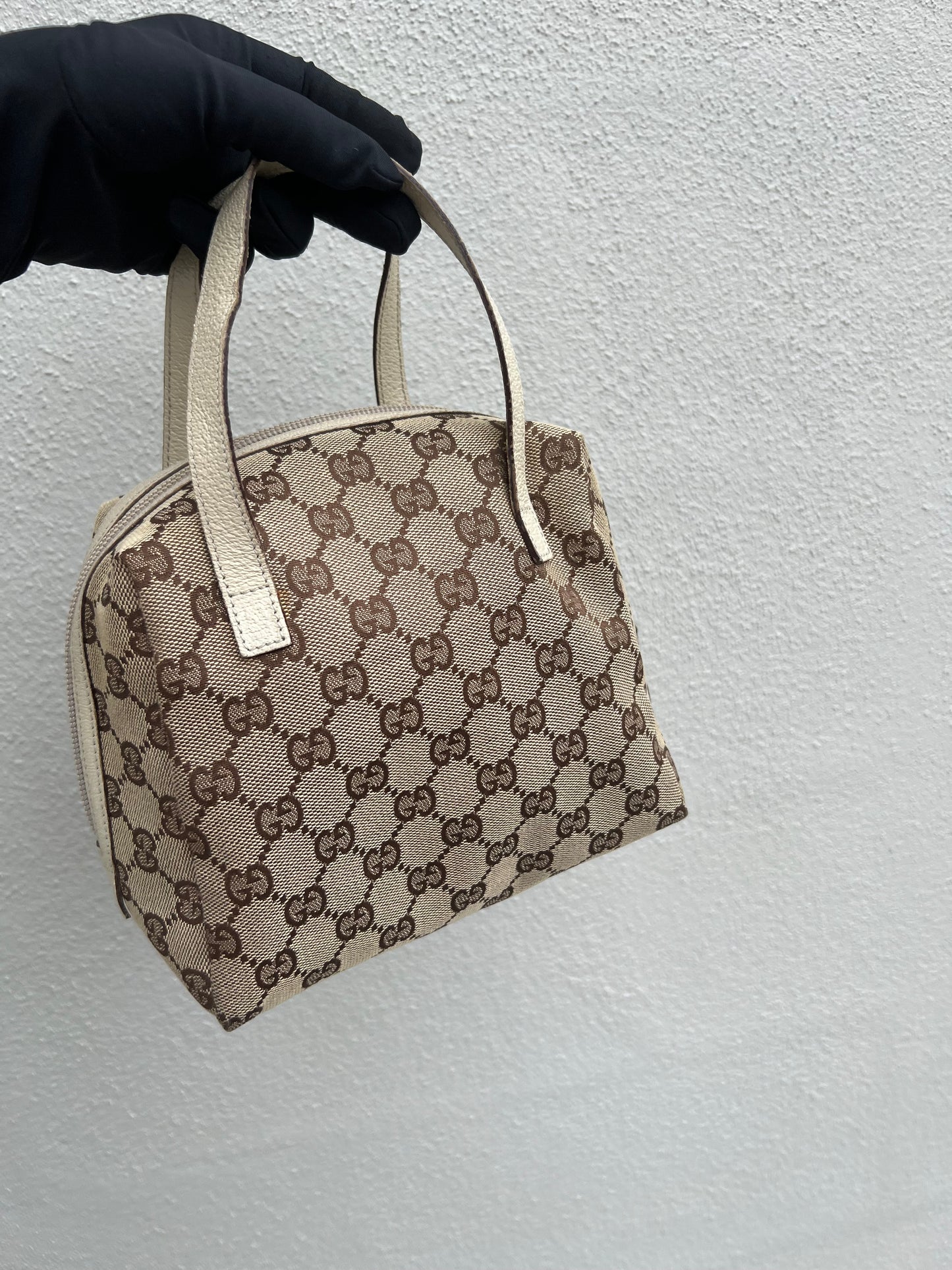 Pre-loved Gucci Y2K GG Canvas Balthus Tofu Bag handbag