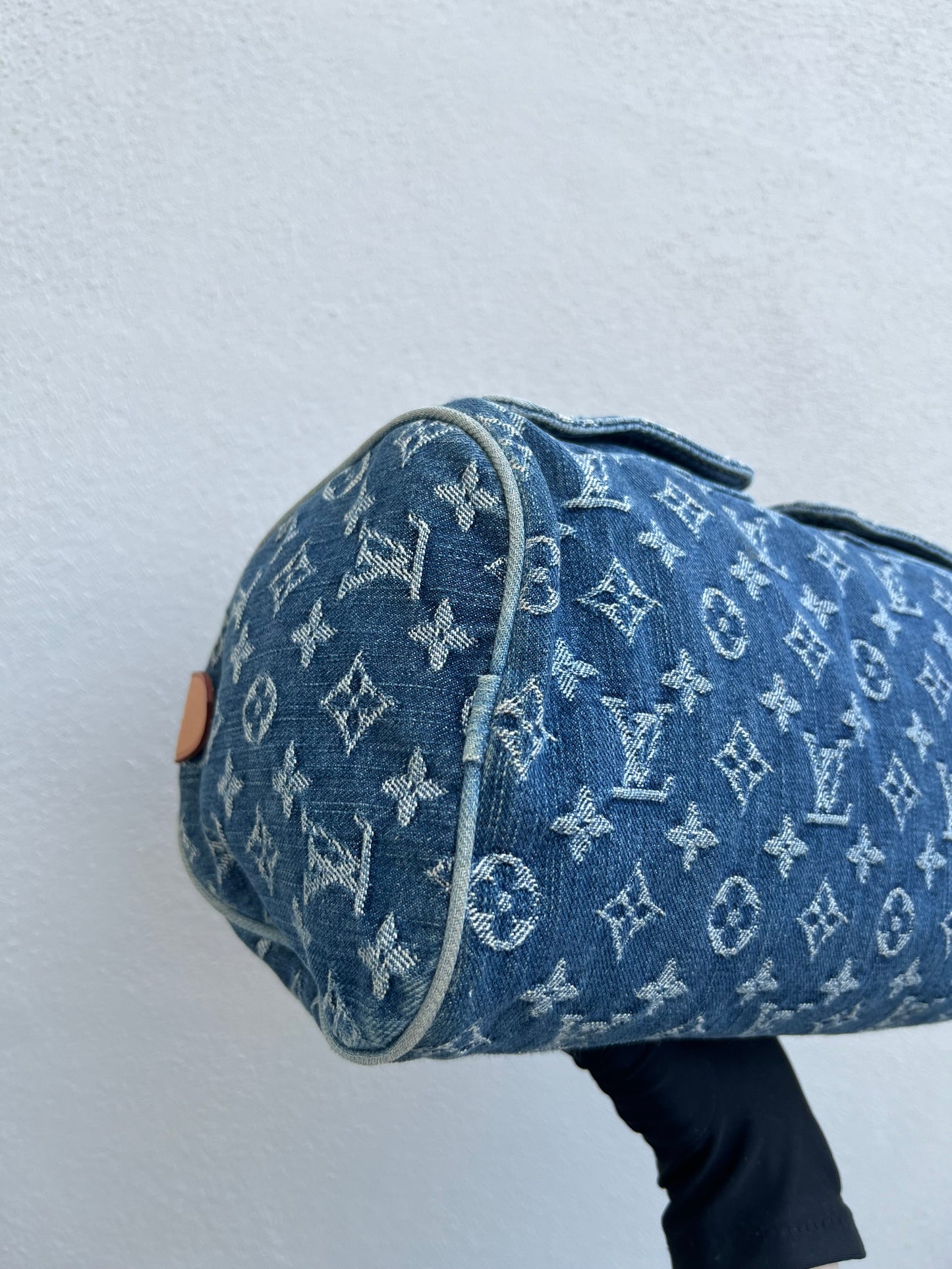 Pre-loved Louis Vuitton Blue Monogram Denim Neo Speedy Handbag 2005