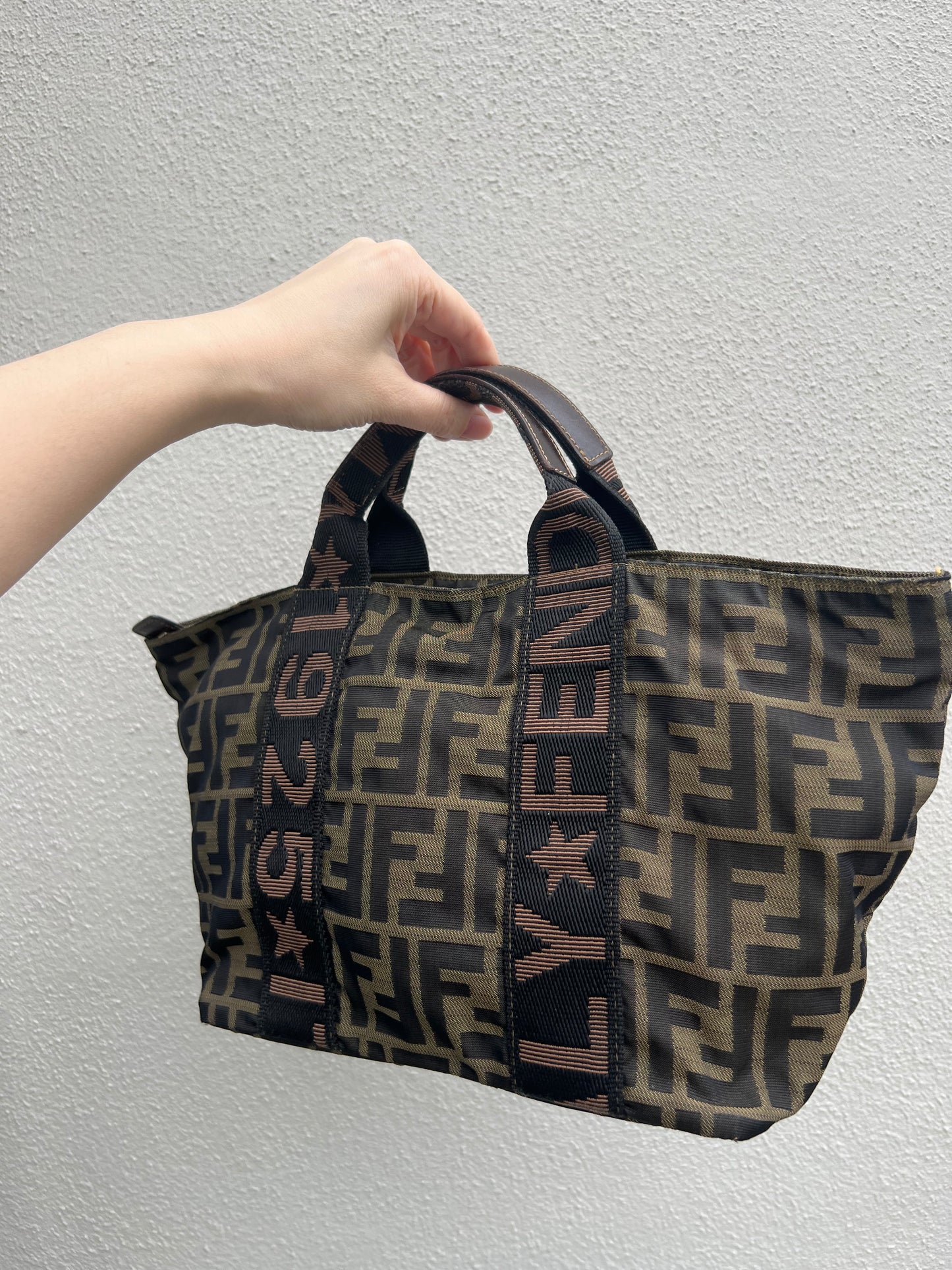 Pre-loved FENDI Zucca Canvas 1925 Tote Tobacco Hand Bag Brown