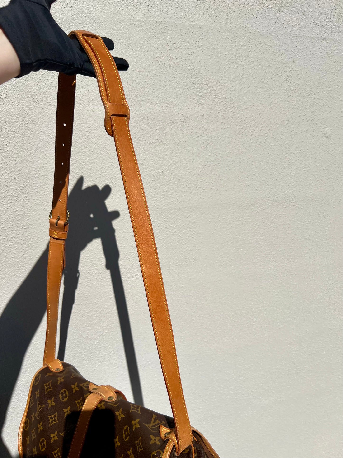 Pre-loved Louis Vuitton Monogram Saumur Crossbody Bag GM