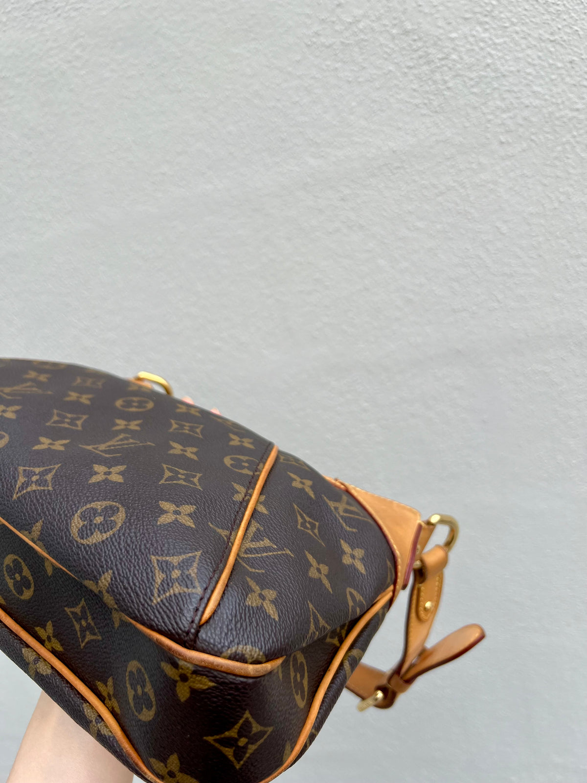 Pre-loved Louis Vuitton Thames PM Monogram 2009
