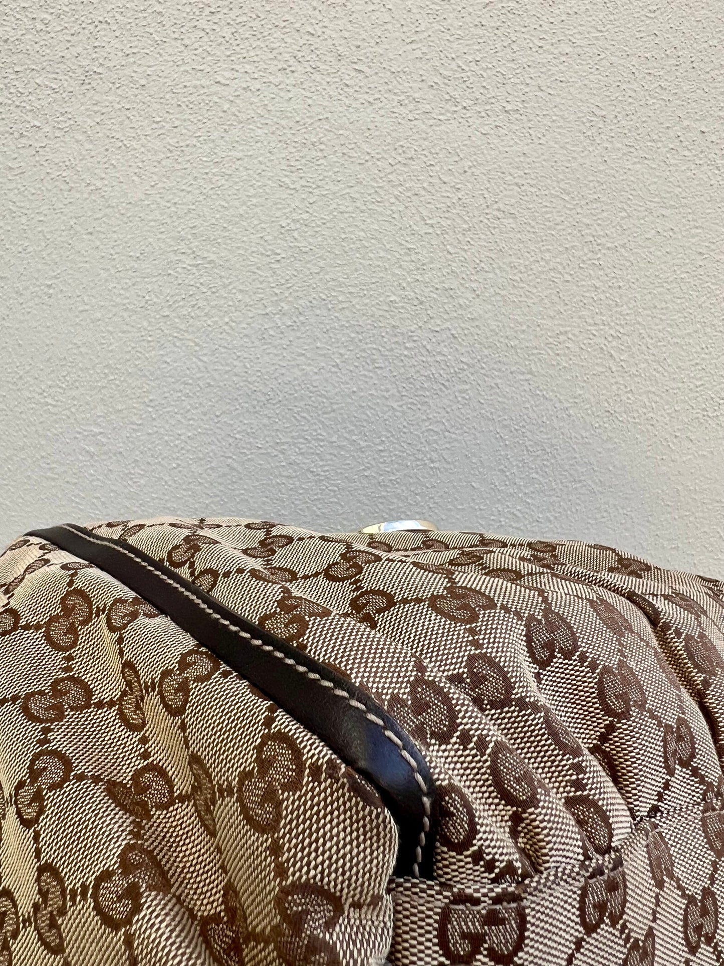 Pre-loved Gucci Beige/Ebony GG Canvas Abbey D-ring Tote Bag