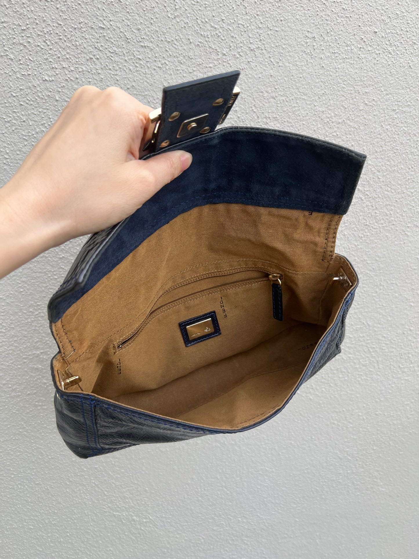Pre-loved Fendi 3way Patent Leather Baguette Bag Navy Blue